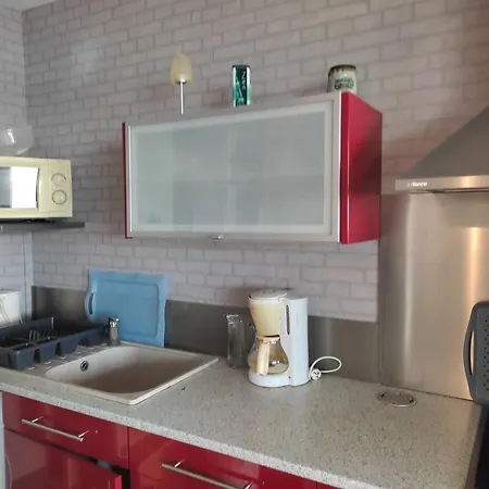 Bord De Avec Balcon Et Parking - Fr-1-652-28 Apartmán