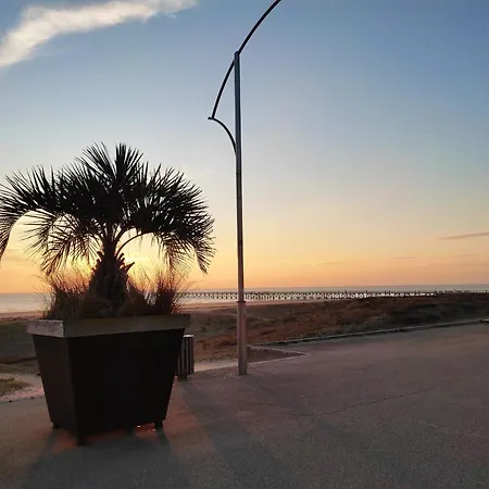 아파트 Bord De Avec Balcon Et Parking - Fr-1-652-28