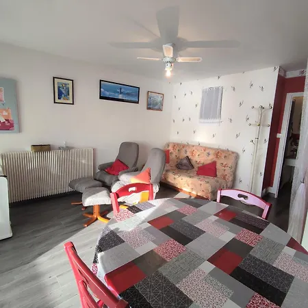 Bord De Avec Balcon Et Parking - Fr-1-652-28 Apartmán *