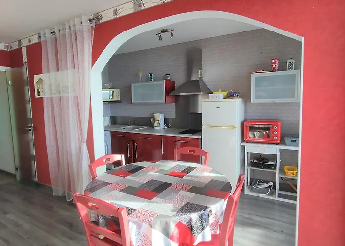 Bord De Avec Balcon Et Parking - Fr-1-652-28 아파트 생장드몽