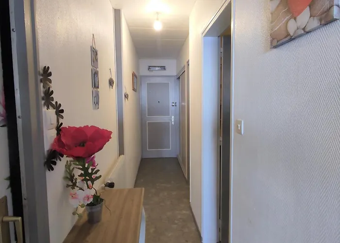 아파트 Bord De Avec Balcon Et Parking - Fr-1-652-28 *