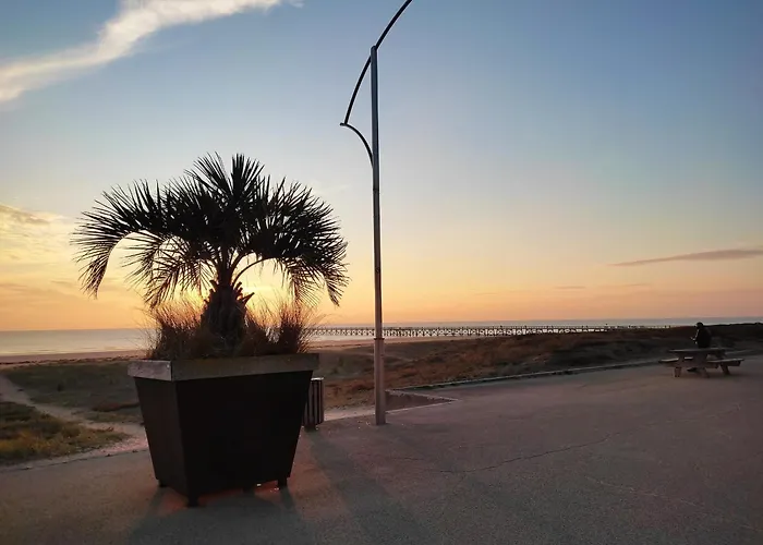 아파트 Bord De Avec Balcon Et Parking - Fr-1-652-28