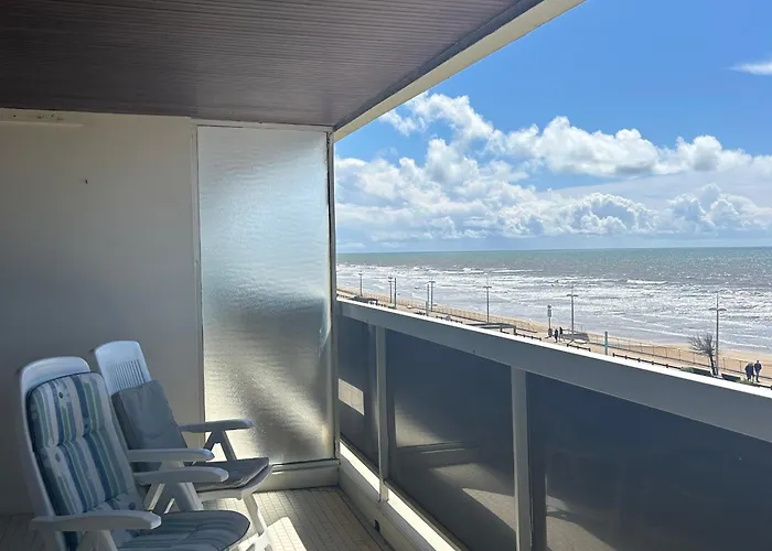 Bord De Avec Balcon Et Parking - Fr-1-652-28